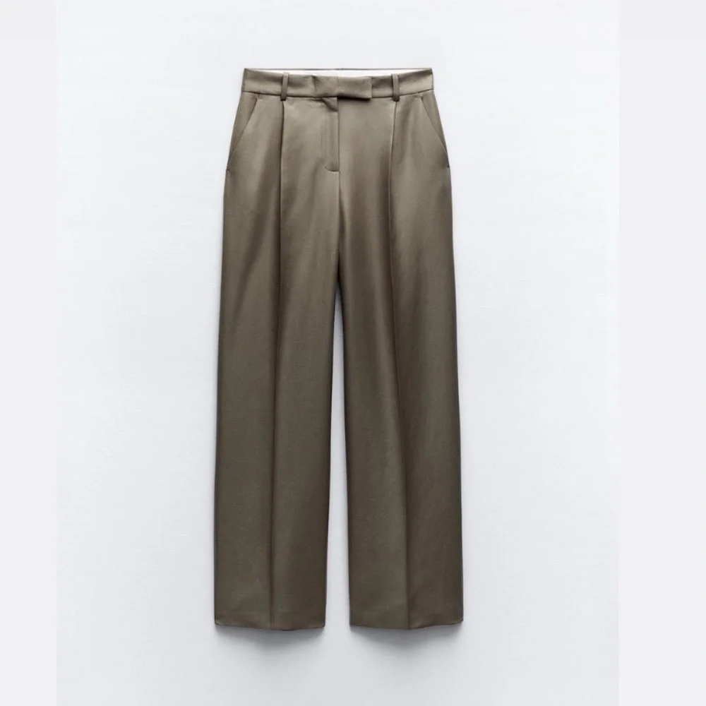 Zara Suit (2 piece) - Picture 4 of 5